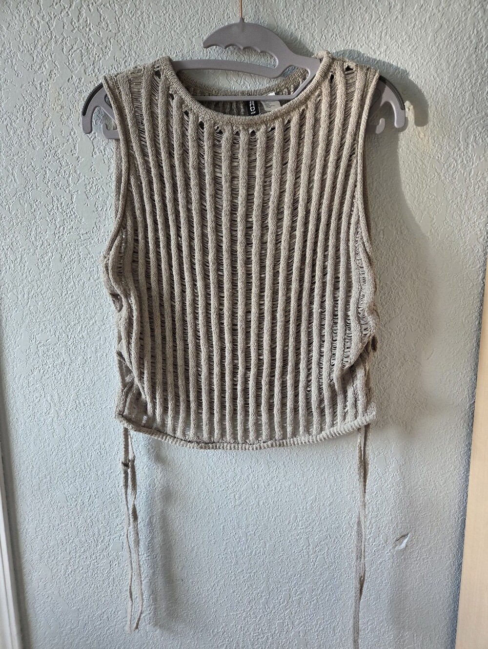 Divided Beige Open-Knit Sleeveless Crop Tank